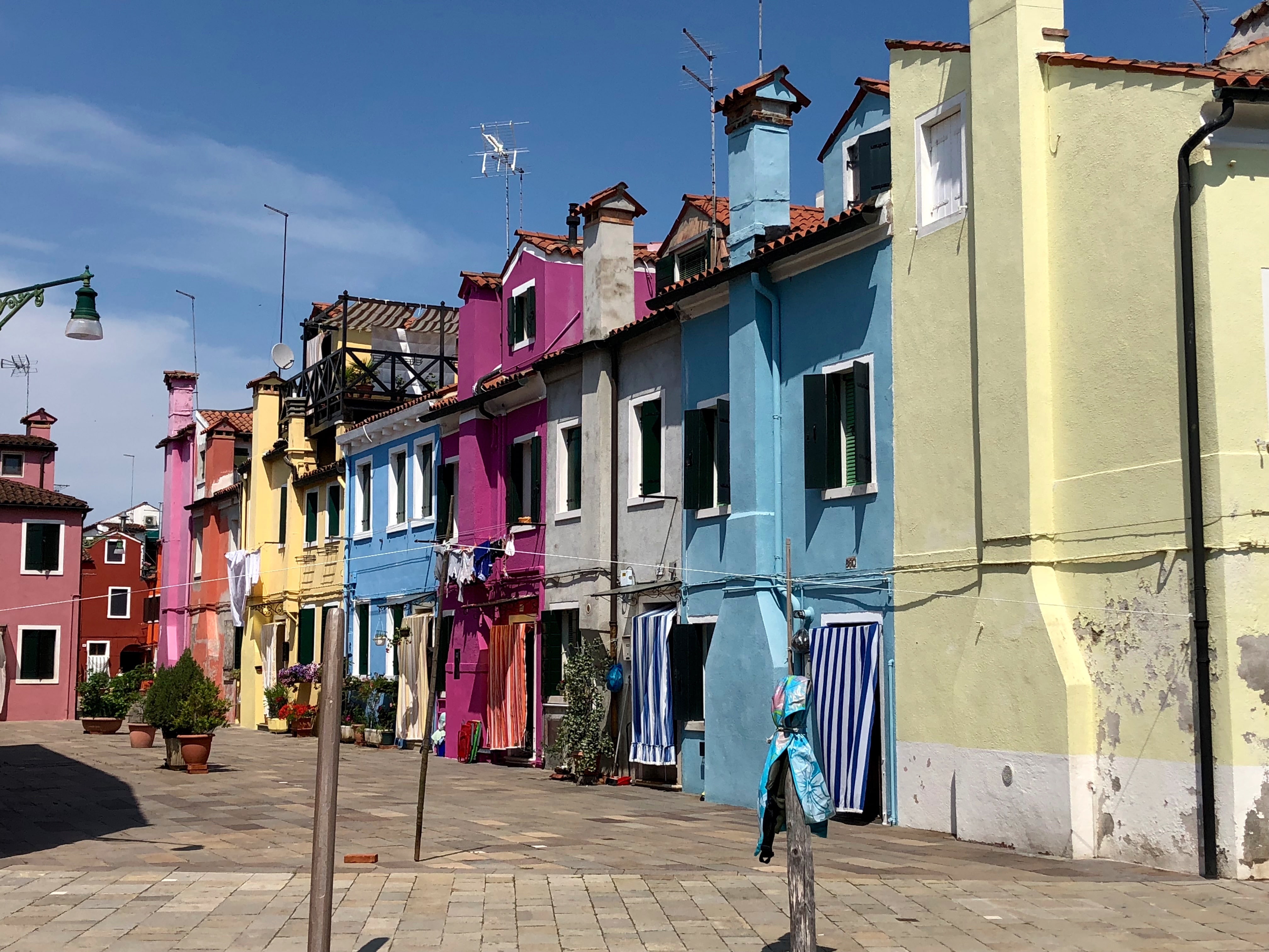 colorful houses in Burano, a perfect day trip from Venice